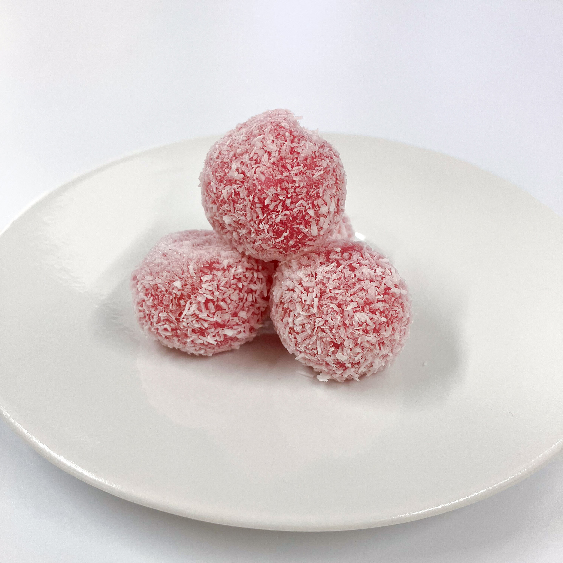 てまなしココナッツ団子(さくら風味)
